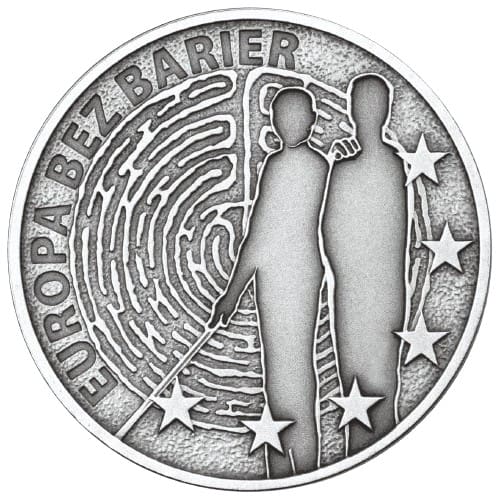 Srebrna-moneta-10zł-2011-Europa-bez-barier-KupSZTABKI_pl Srebrna Moneta Inwestycyjna z napisem "Europa bez barier" i wizerunkiem dwóch osób na tle odcisku palca.